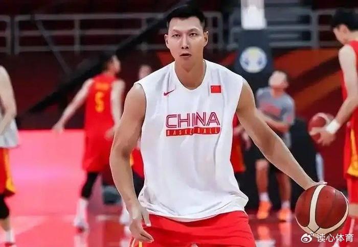 关于力挺阿联！杨毅：易建联的事谁给定性了？谁说有罪？网友审判什么的信息