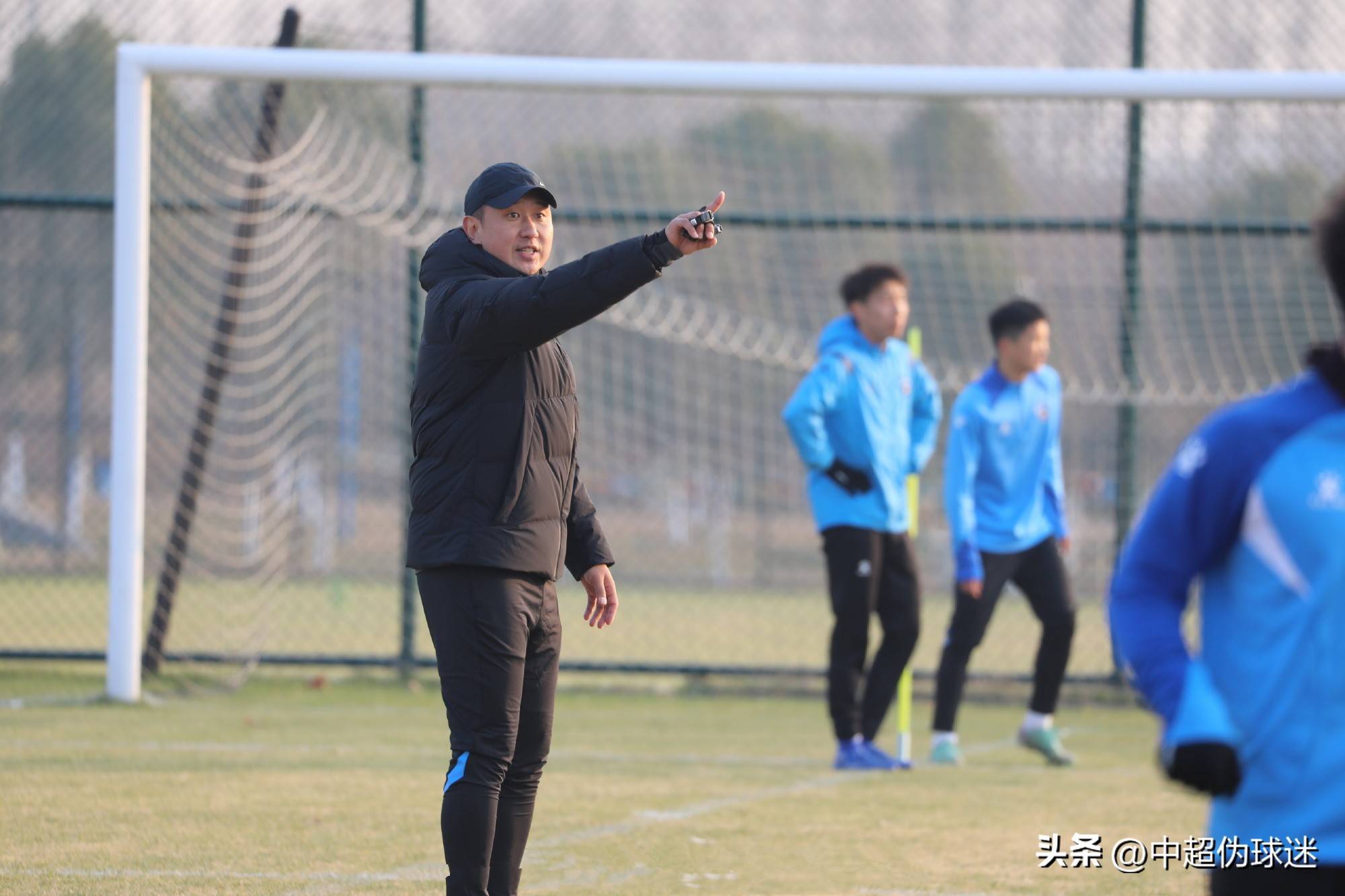 B体育-包含大连足球史上今天：2015年阿尔滨0-0武汉卓尔，附球员+教练评分（7月18日中甲）的词条