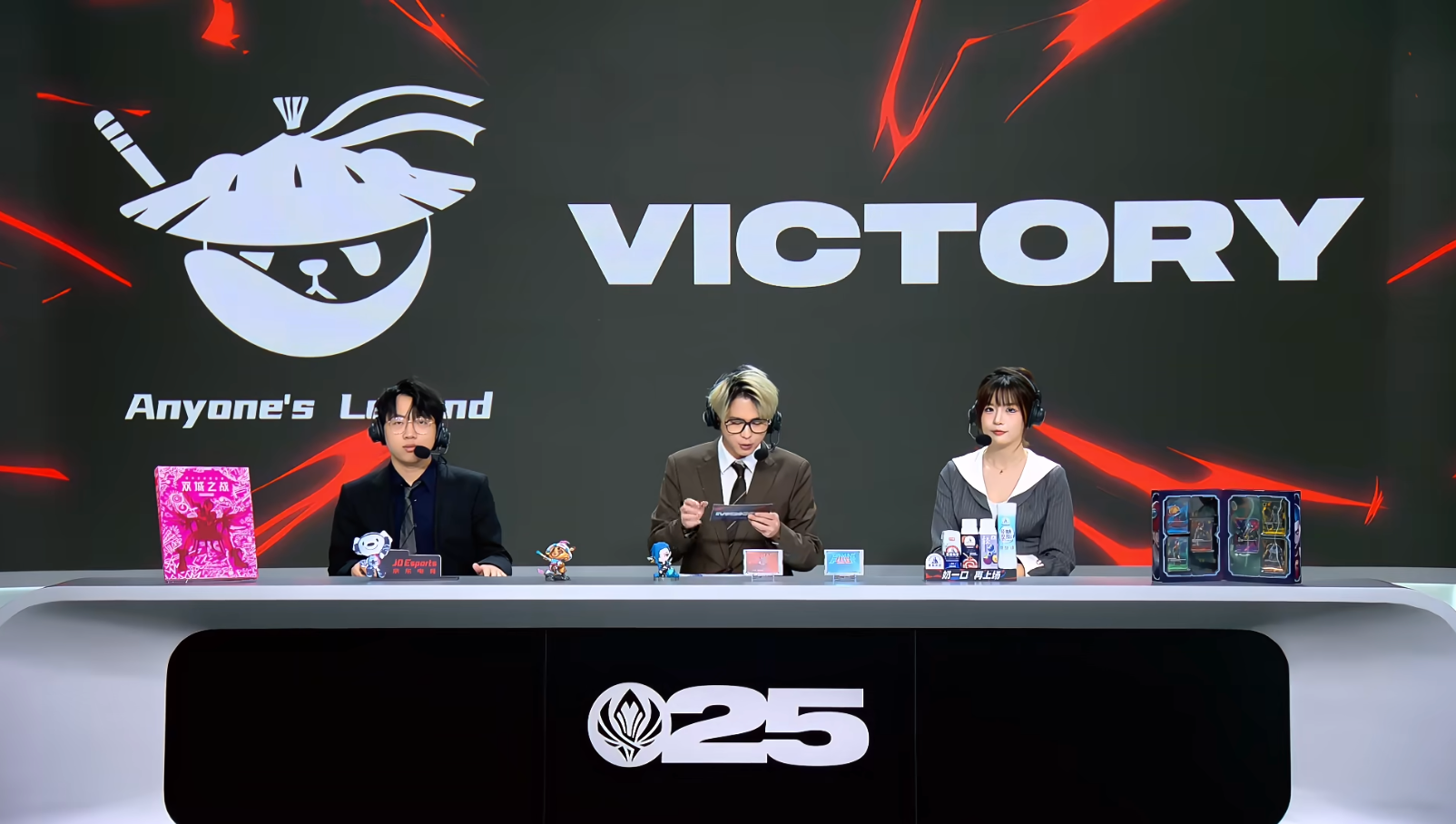 包含LOL名人堂不按赛区轮换！Knight谈石油杯目标：碾碎别人的牌子的词条