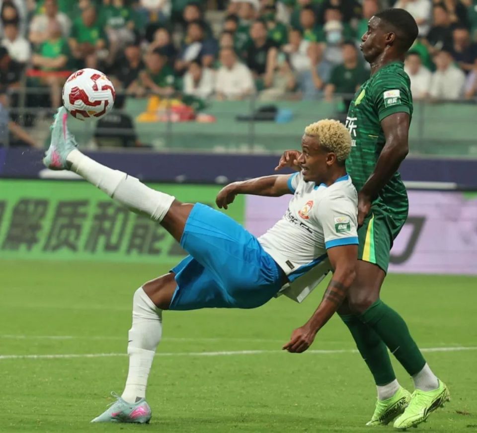 足协杯-阿齐兹传射戴维森建功西海岸2-0大连鲲城进8强