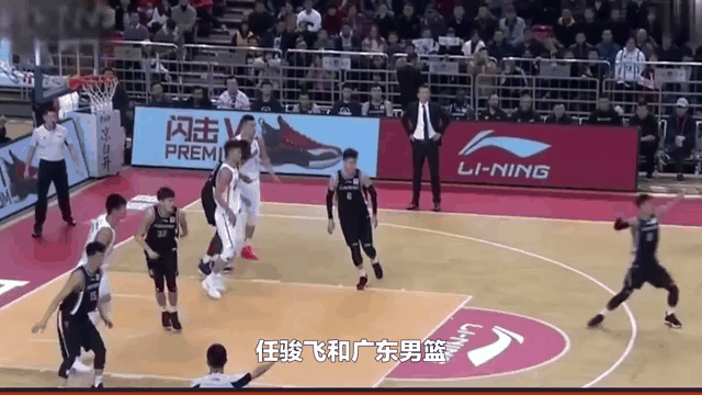 CBA官方社媒更新动态，回顾青岛男篮俱乐部杯精彩集锦的简单介绍