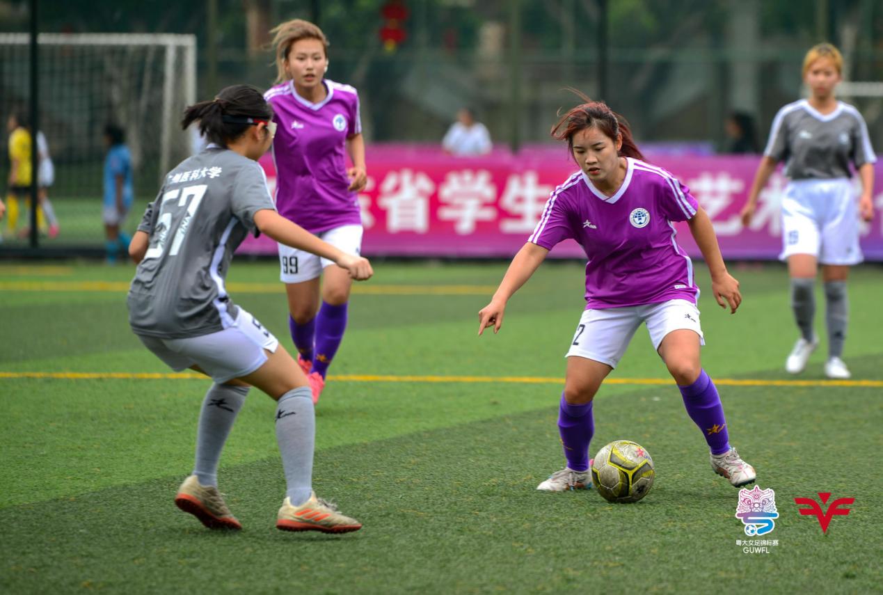 女子足球比赛中，新晋实力派球队崭露头角
