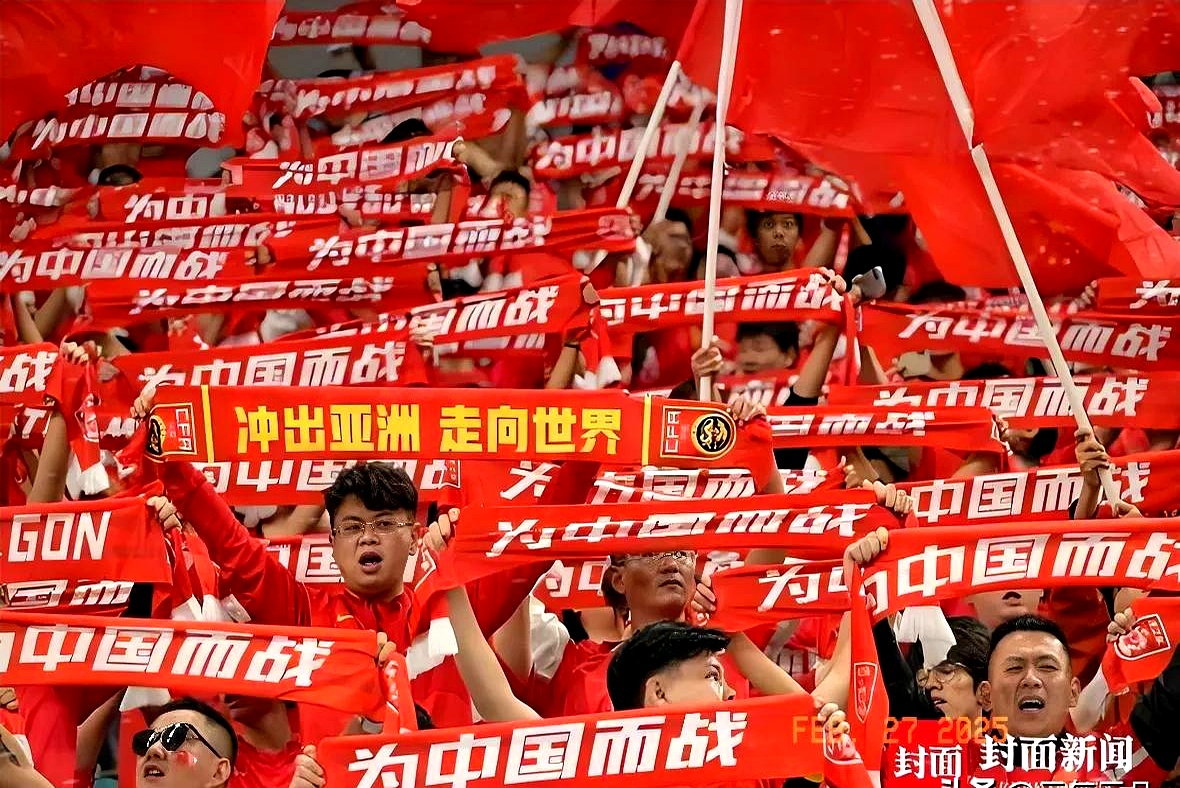 亚洲足球盛宴打响，球队奋勇拼搏的简单介绍